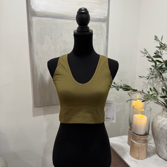 NWT Athleta Aurora Seamless Plunge Olive Ribbed Cropped Rib Tank Sports Bra - Picture 3 of 11